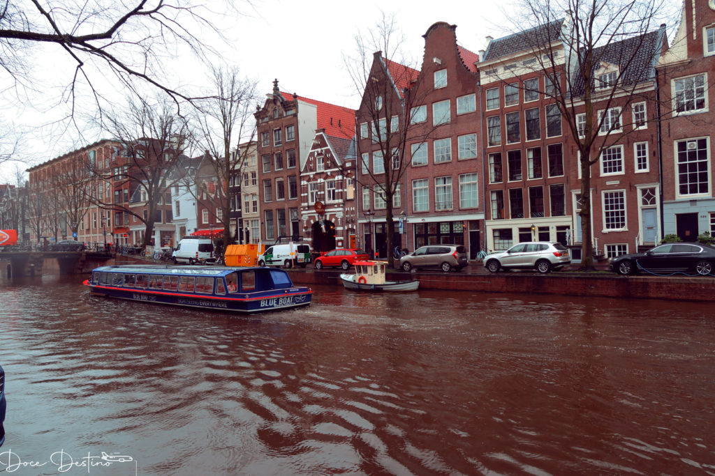 Amsterdam entre Bicicletas, Canais e Coffee shops: Dicas e roteiros tops!