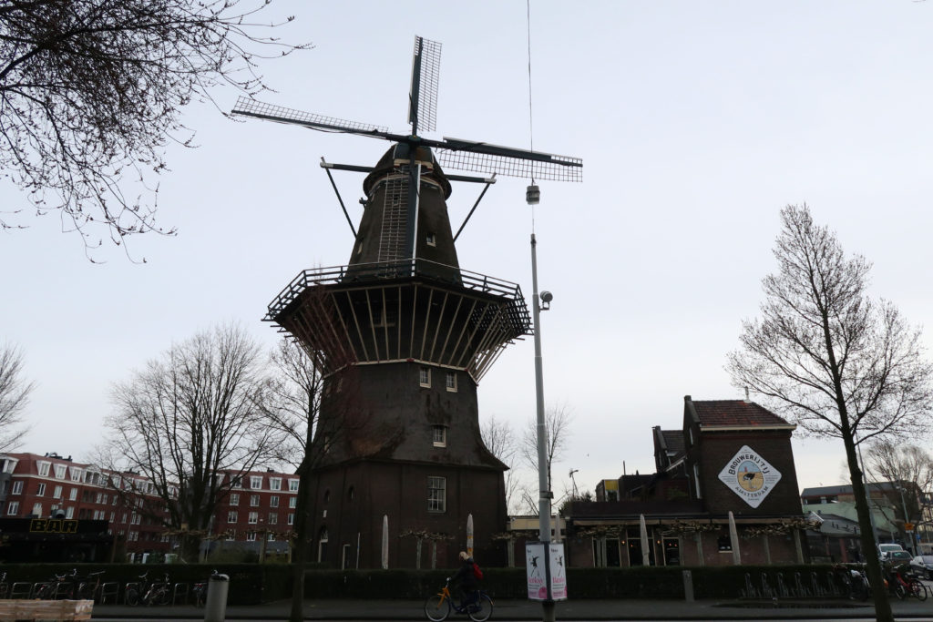 Amsterdam entre Bicicletas, Canais e Coffee shops: Dicas e roteiros tops!