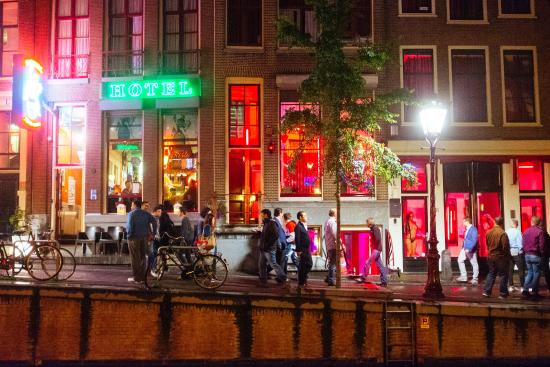 Amsterdam entre Bicicletas, Canais e Coffee shops: Dicas e roteiros tops!