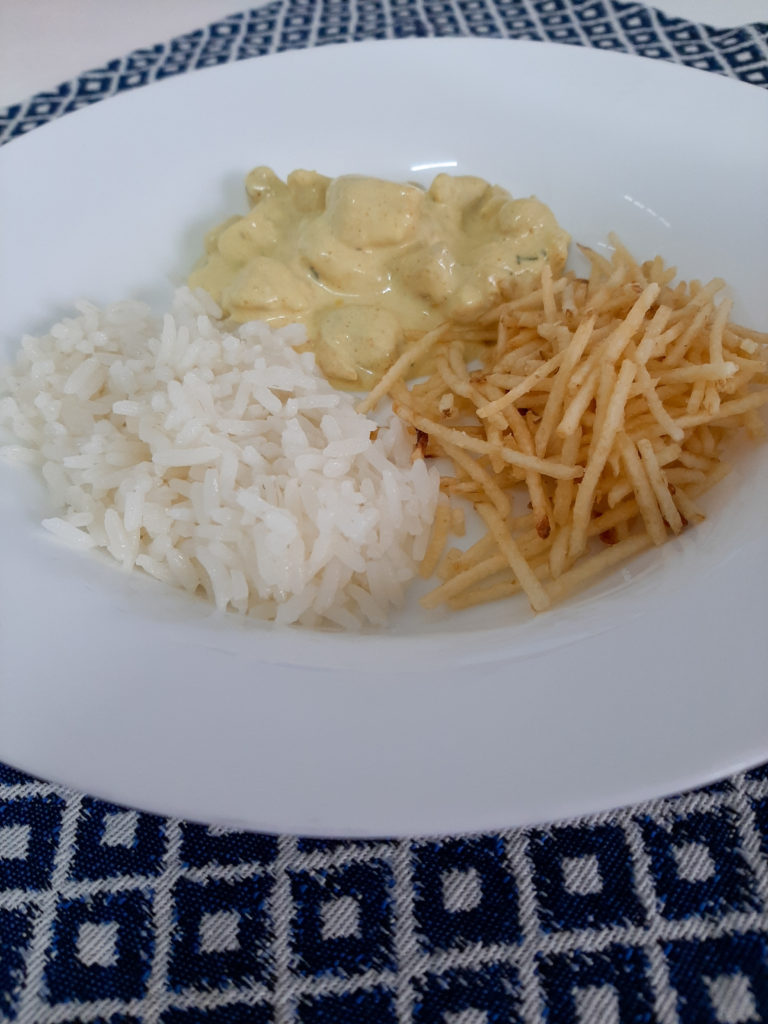 Frango cremoso ao Curry, a simplicidade de um prato exótico na sua cozinha.