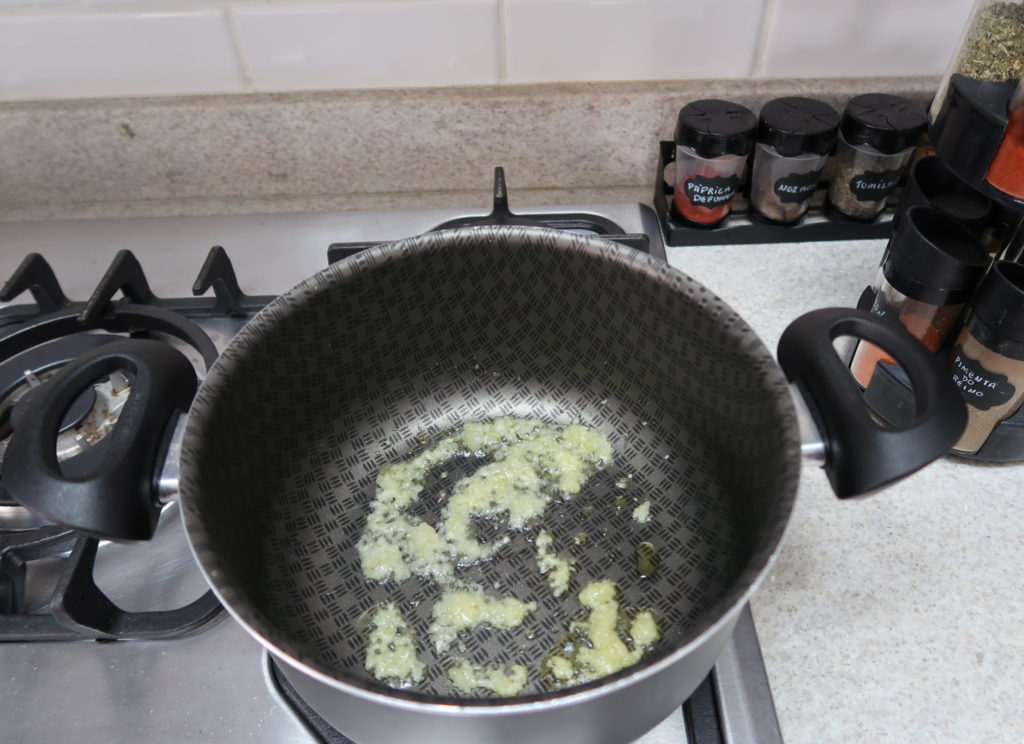 Frango cremoso ao Curry, a simplicidade de um prato exótico na sua cozinha.