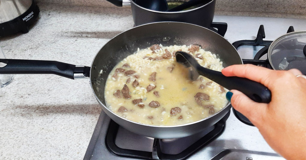 Risoto de Filé Mignon com Queijo Gorgonzola super fácil de fazer!