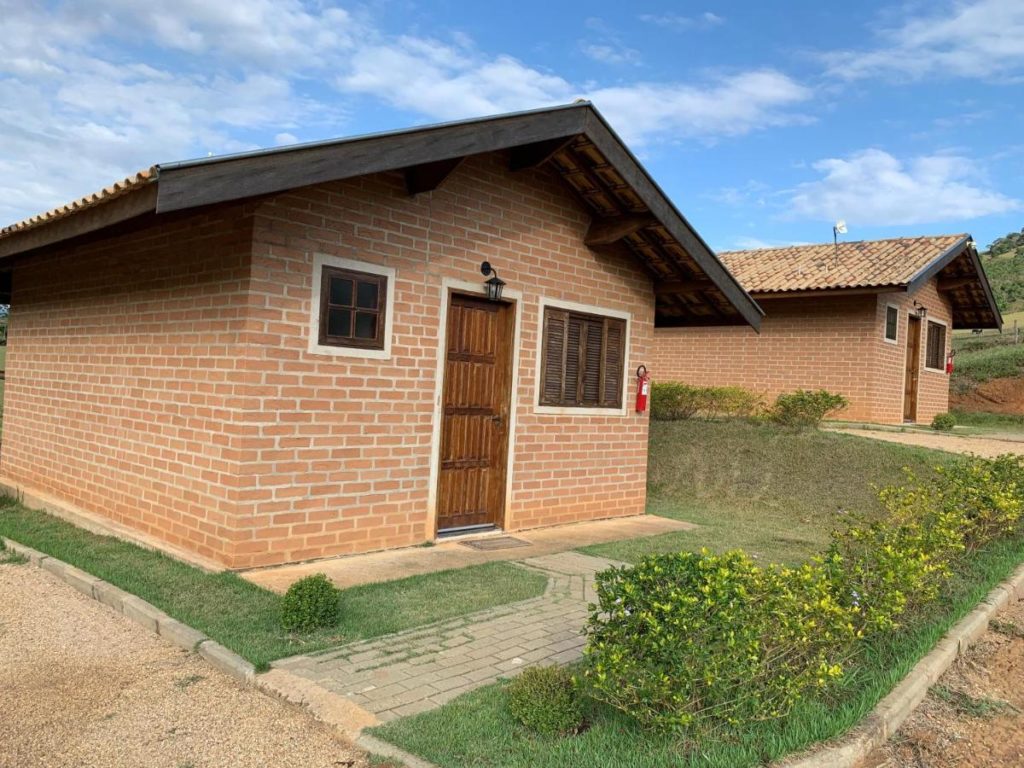 São Bento do Sapucaí - SP, a cidade da Pedra do Baú. Descubra o que fazer e muito mais. Casal São Bento do Sapucaí São Paulo São Bento do Sapucaí - SP, a cidade da Pedra do Baú. Descubra o que fazer e muito mais.