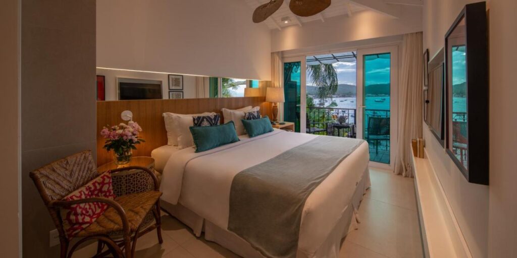 12 Hotéis e Pousadas em Búzios: de opções baratas e boas a luxuosas à beira-mar.