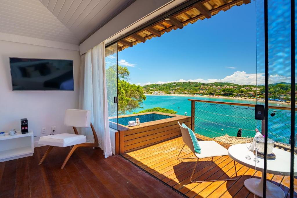 12 Hotéis e Pousadas em Búzios: de opções baratas e boas a luxuosas à beira-mar.