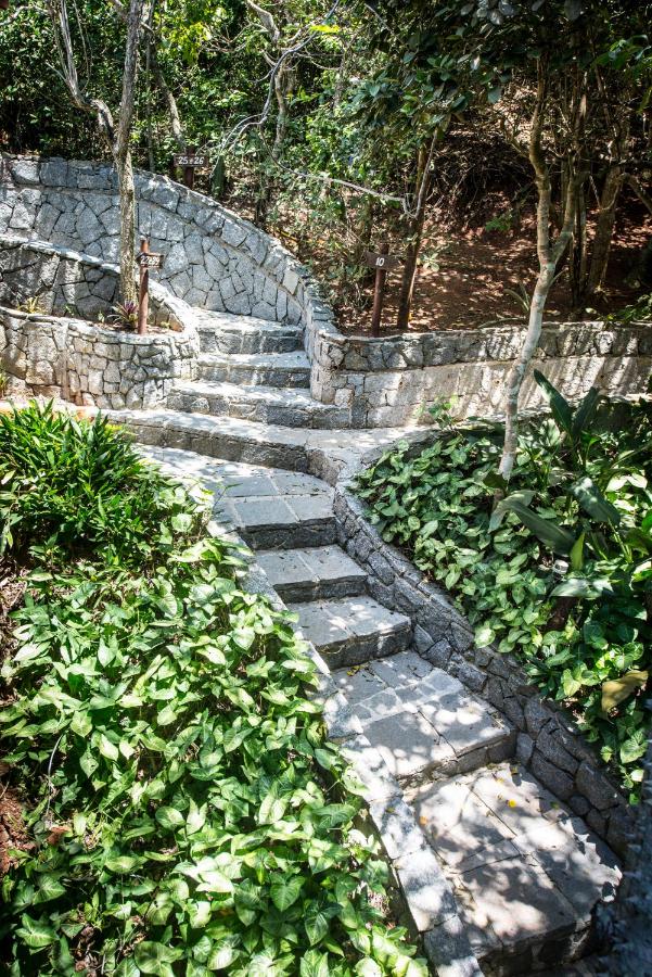 12 Hotéis e Pousadas em Búzios: de opções baratas e boas a luxuosas à beira-mar.