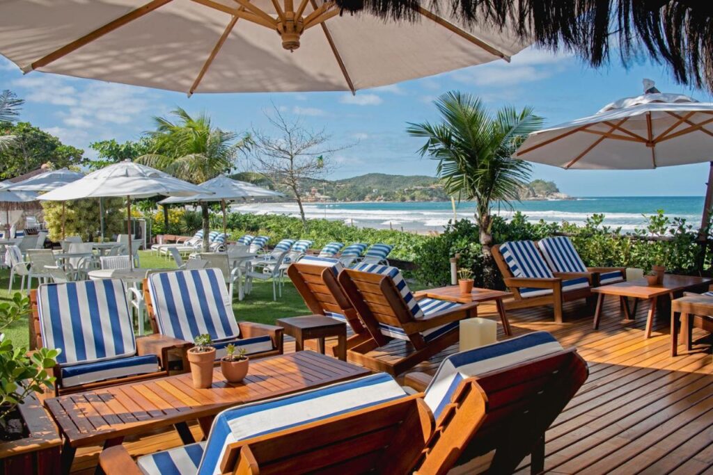 12 Hotéis e Pousadas em Búzios: de opções baratas e boas a luxuosas à beira-mar.