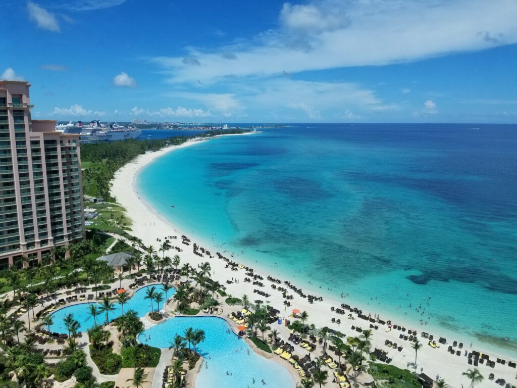 Nassau nas Bahamas. Melhores Praias, Day Use no famoso Atlantis e Guia Pré-Viagem.