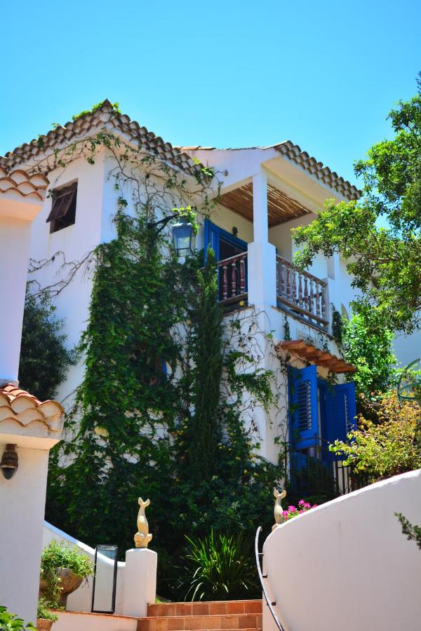 12 Hotéis e Pousadas em Búzios: de opções baratas e boas a luxuosas à beira-mar.